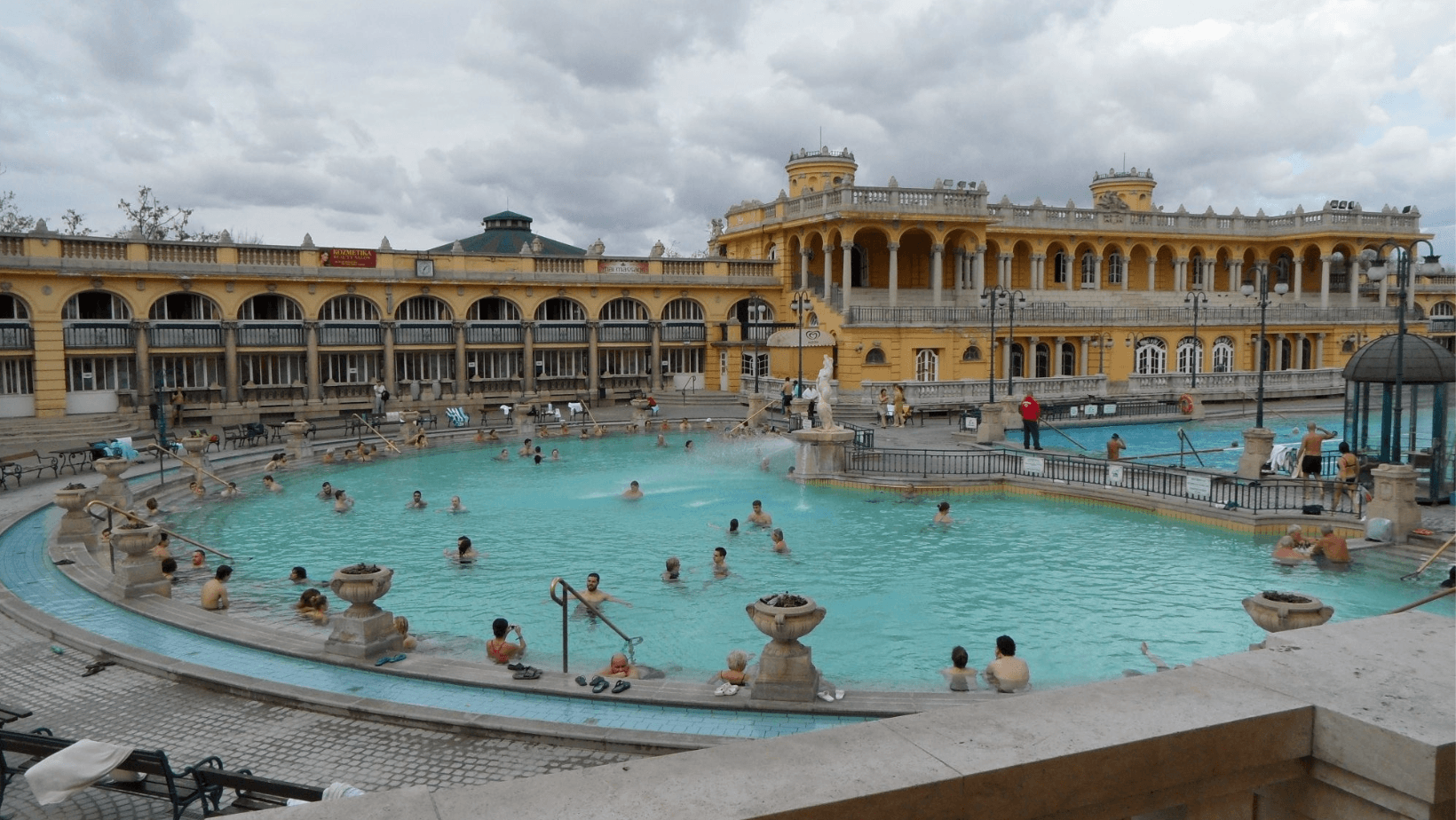 Kelionė į Budapeštą, karštieji baseinai